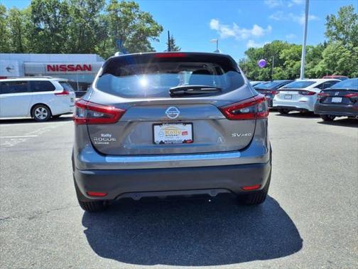 2022 Nissan Rogue Sport SV