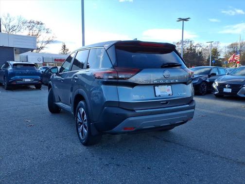 2022 Nissan Rogue SV