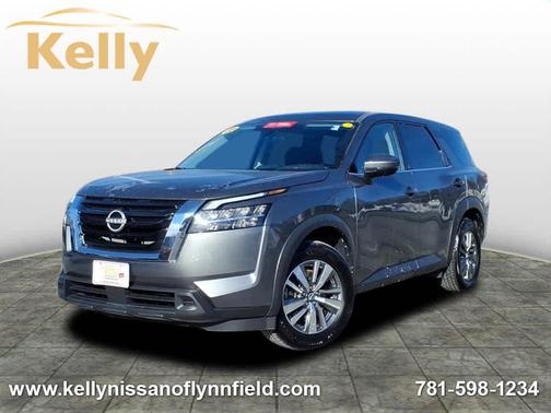 2022 Nissan Pathfinder S 4WD