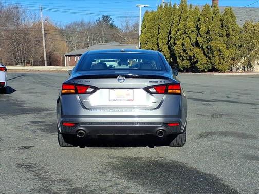 2022 Nissan Altima SR Intelligent AWD