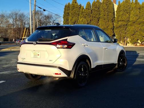 2023 Nissan Kicks SV