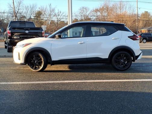 2023 Nissan Kicks SV