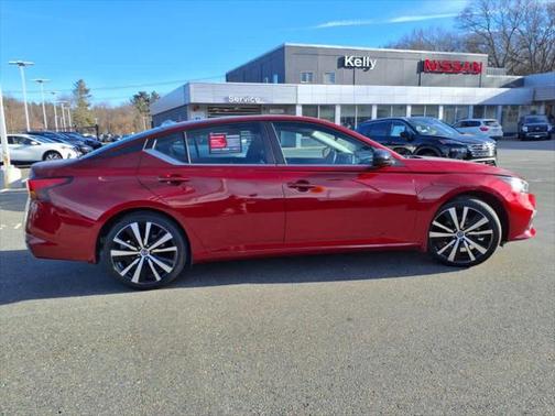 2020 Nissan Altima SR FWD