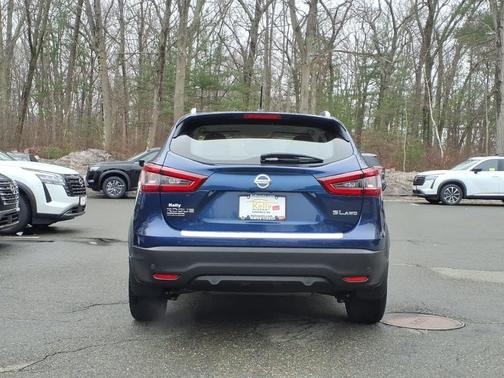 2022 Nissan Rogue Sport SL