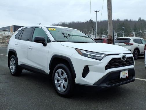 2023 Toyota RAV4 LE