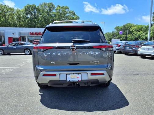 2024 Nissan Pathfinder Platinum 4WD
