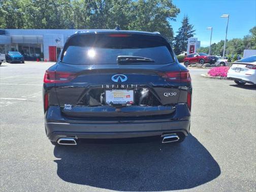 2022 INFINITI QX50 LUXE AWD