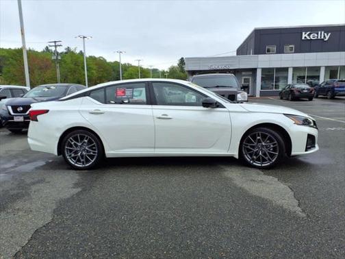 2023 Nissan Altima 2.0 SR