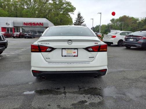 2023 Nissan Altima 2.0 SR
