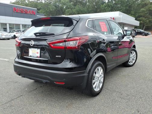2022 Nissan Rogue Sport S