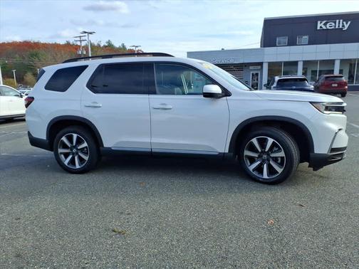 2023 Honda Pilot AWD Elite