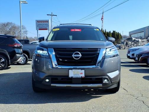 2023 Nissan Pathfinder SL 4WD