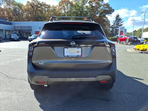 2025 Nissan Kicks SV