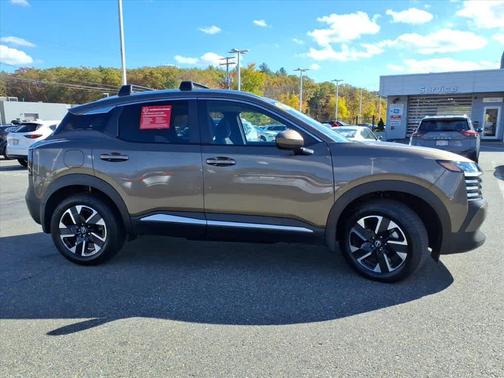 2025 Nissan Kicks SV