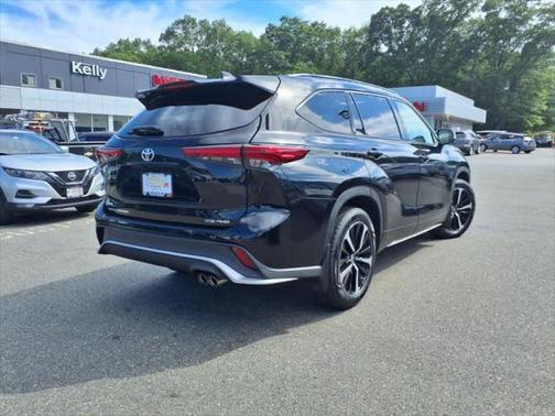 2022 Toyota Highlander XSE