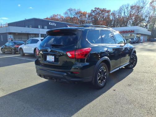 2019 Nissan Pathfinder SL
