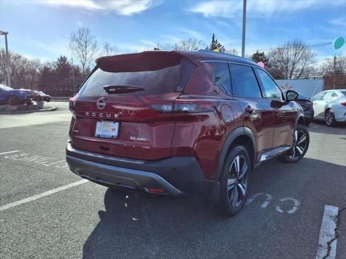 2022 Nissan Rogue SL