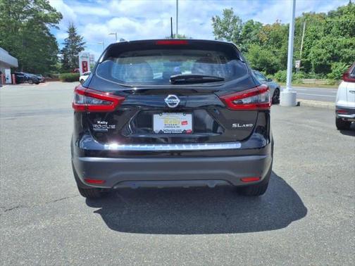 2022 Nissan Rogue Sport SL