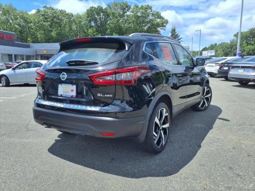 2022 Nissan Rogue Sport SL