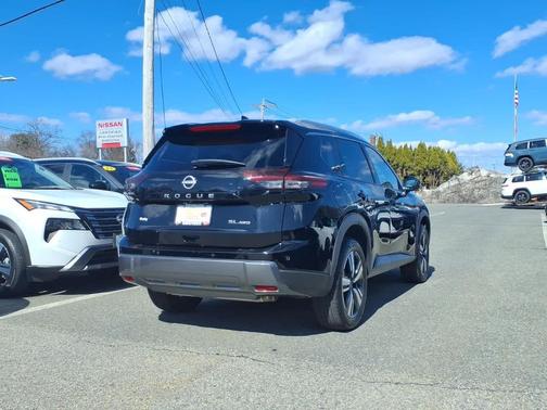 2026 Nissan Rogue SL