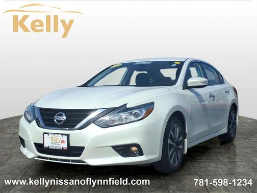 Pearl White 2017 Nissan Altima 2.5 SV