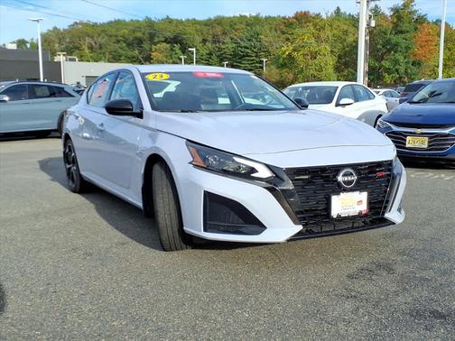 2023 Nissan Altima SR FWD