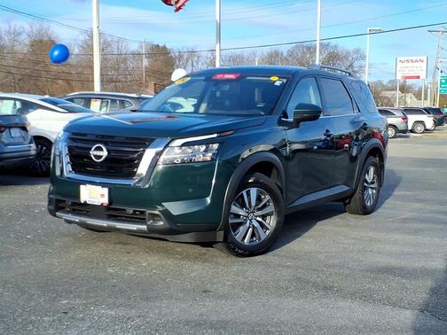 2024 Nissan Pathfinder SL 4WD