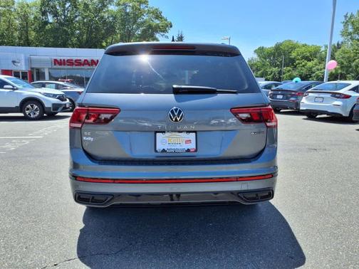 2022 Volkswagen Tiguan 2.0T SE R-Line Black 4MOTION