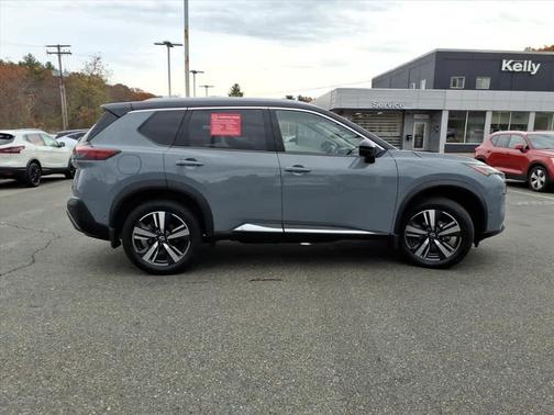 2022 Nissan Rogue SL