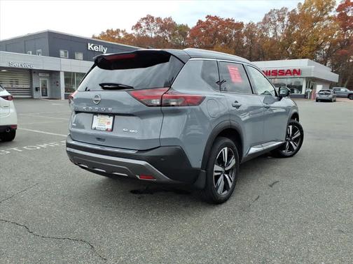 2022 Nissan Rogue SL