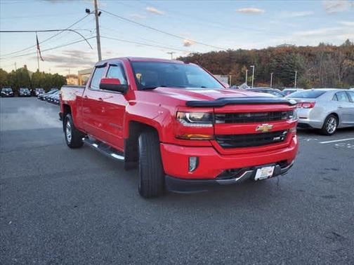 RED 2016 Chevrolet Silverado 1500 2LT