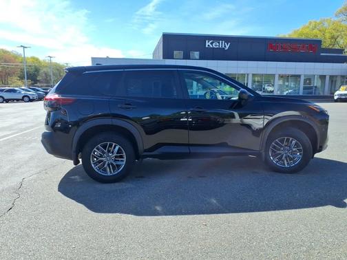Super Black 2023 Nissan Rogue S