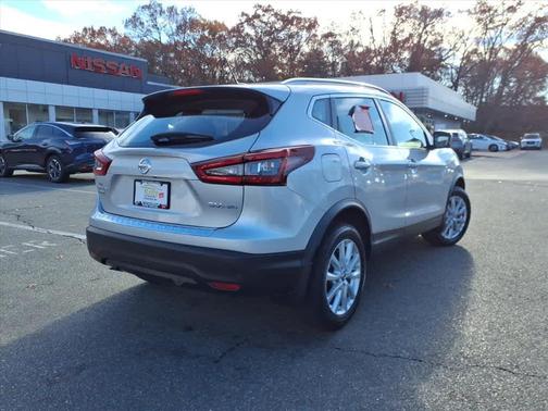 2022 Nissan Rogue Sport SV