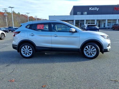 2022 Nissan Rogue Sport SV