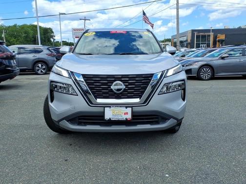 Brilliant Silver Metallic 2023 Nissan Rogue SV