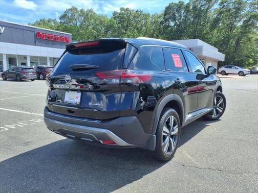 2022 Nissan Rogue SL