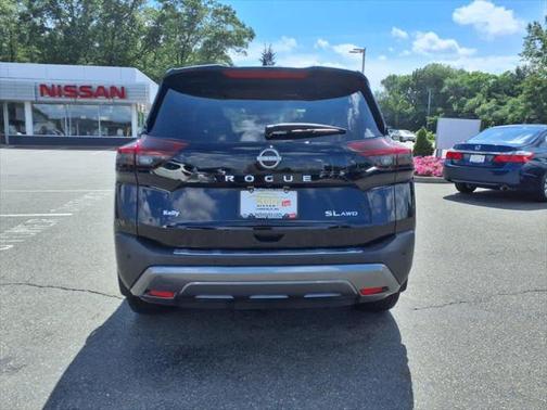 2022 Nissan Rogue SL