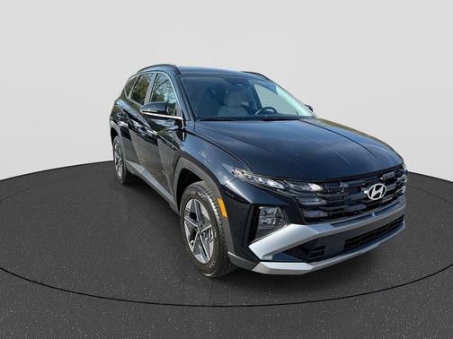 Phantom Black 2026 Hyundai TUCSON SEL Premium