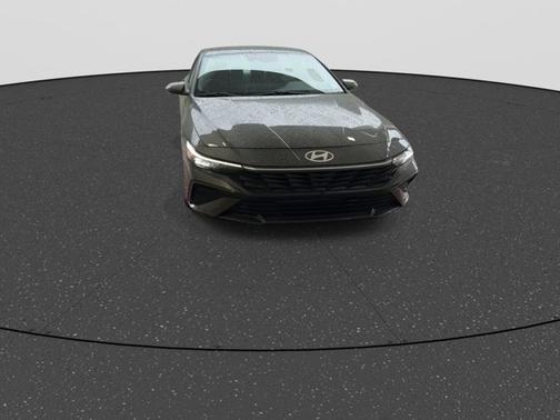 Gray 2024 Hyundai ELANTRA SE