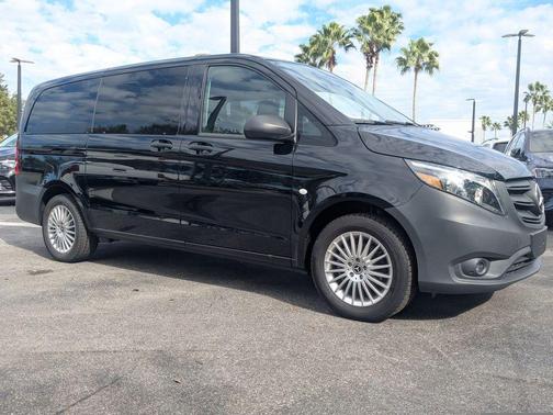 2023 Mercedes-Benz Metris Base