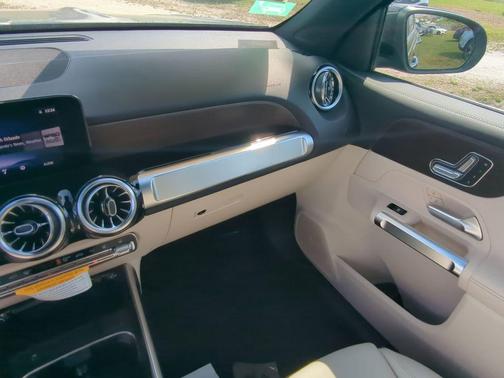 2024 Mercedes-Benz EQB 300 Base 4MATIC
