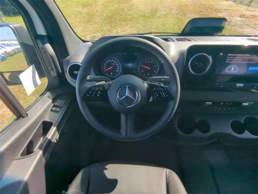2025 Mercedes-Benz Sprinter 2500 Standard Roof
