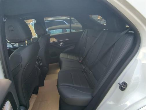 2025 Mercedes-Benz GLE 450e Base 4MATIC