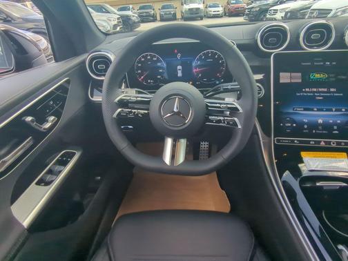2025 Mercedes-Benz GLC 300 Base 4MATIC