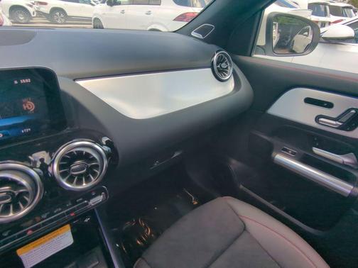 2025 Mercedes-Benz AMG GLA 35 Base