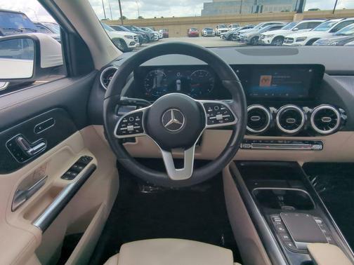 2022 Mercedes-Benz GLA 250 Base 4MATIC