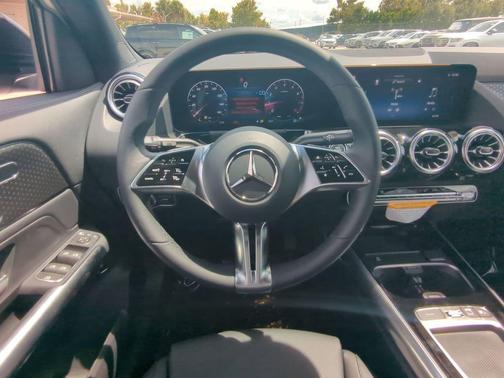 2026 Mercedes-Benz GLA 250 Base