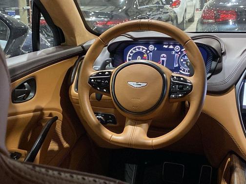 2021 Aston Martin DBX Base