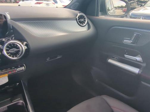 2025 Mercedes-Benz GLA 250 Base
