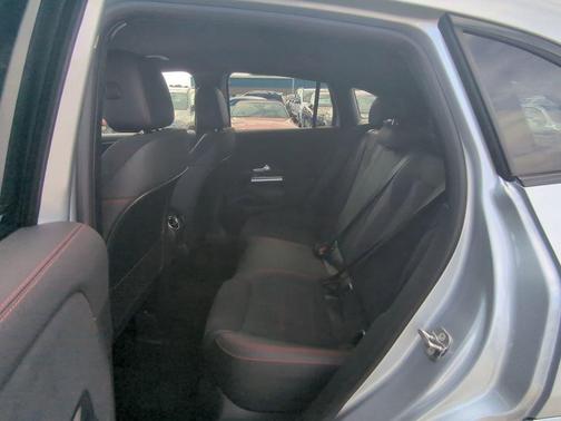 2025 Mercedes-Benz GLA 250 Base